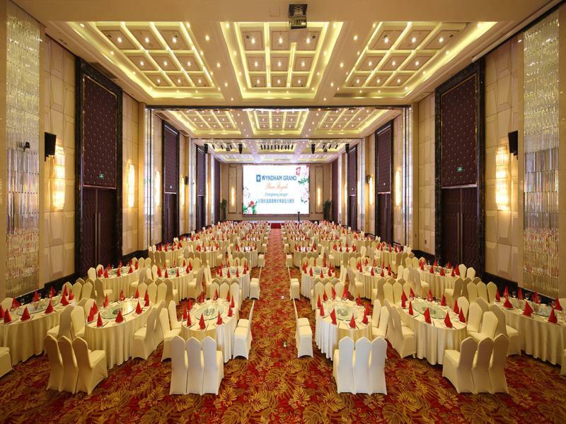 Wyndham Grand Plaza Royale Changsheng Jiangyin Екстериор снимка